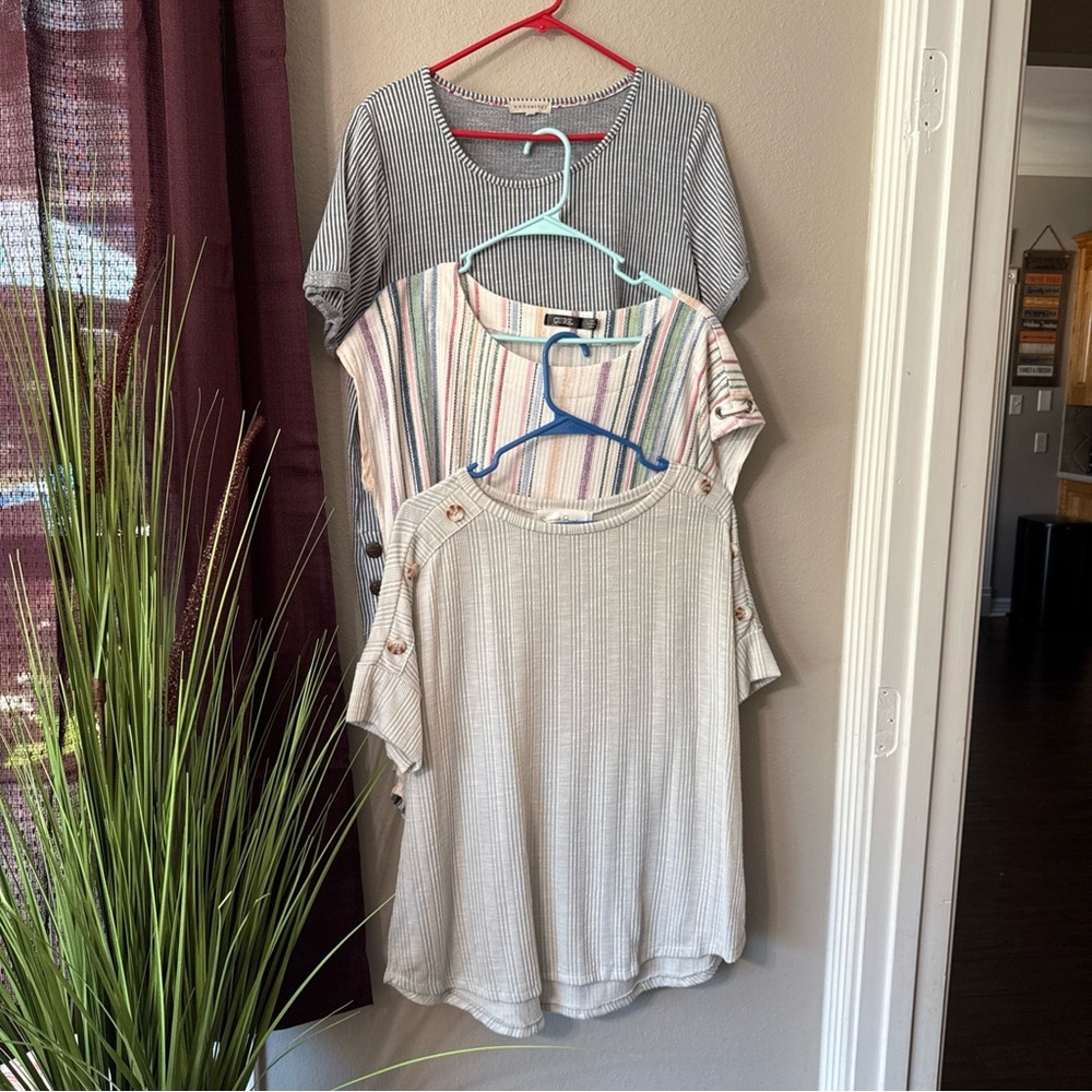 #700 Three various tops, short sleeve summer XL, 1X, 2XL